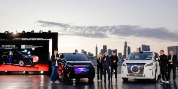 فاراداي إكس تكشف عن منتجين عالميين رائدين مع هيكل تكنولوجي تحولي — سيارة إف إكس سوبر ون متعددة الأغراض الذكية، ونظام إف إف سوبر إي أي آي ف.ا.س.ي، وهيكل وكيل الذكاء الاصطناعي المجسّد إف إف إي أي آي 6×4.